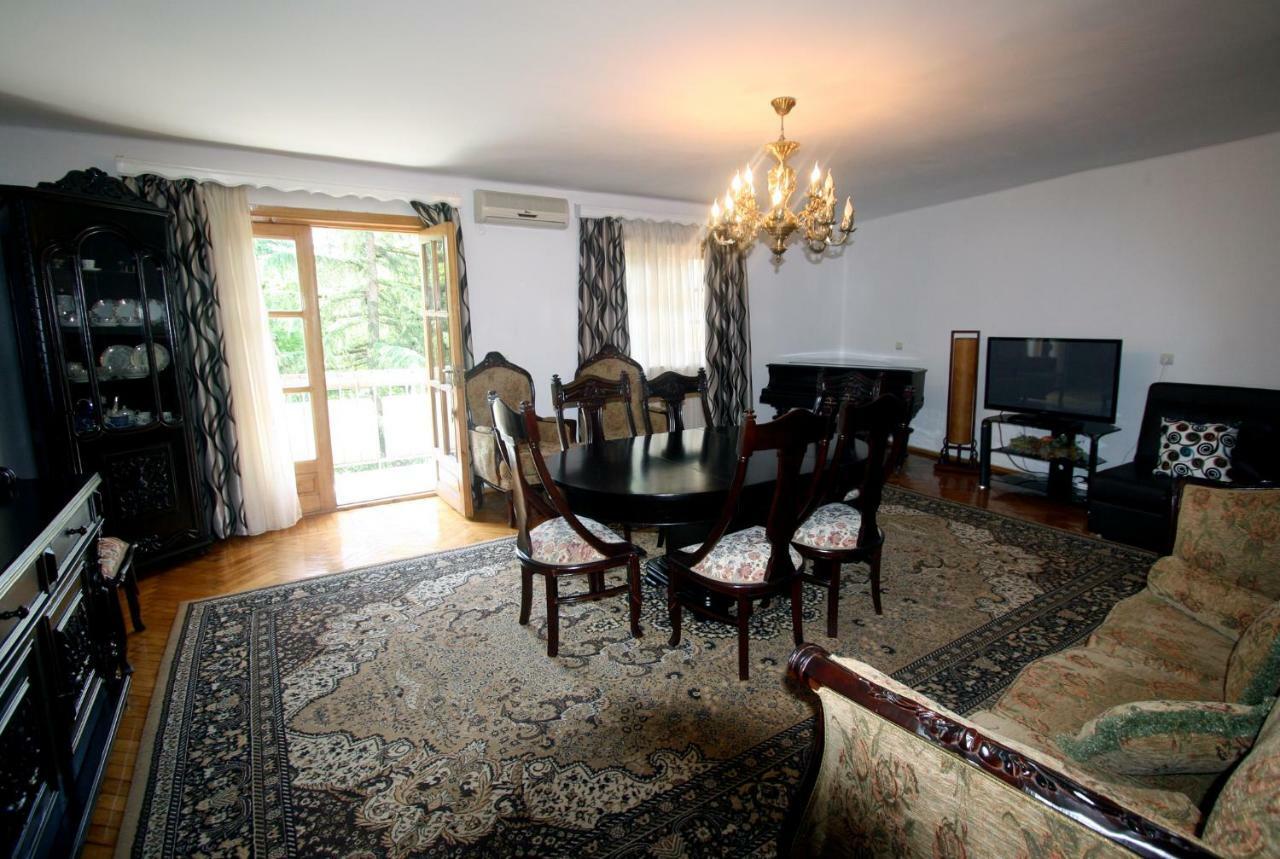 35 Paliashvili Kutaisi Exterior photo