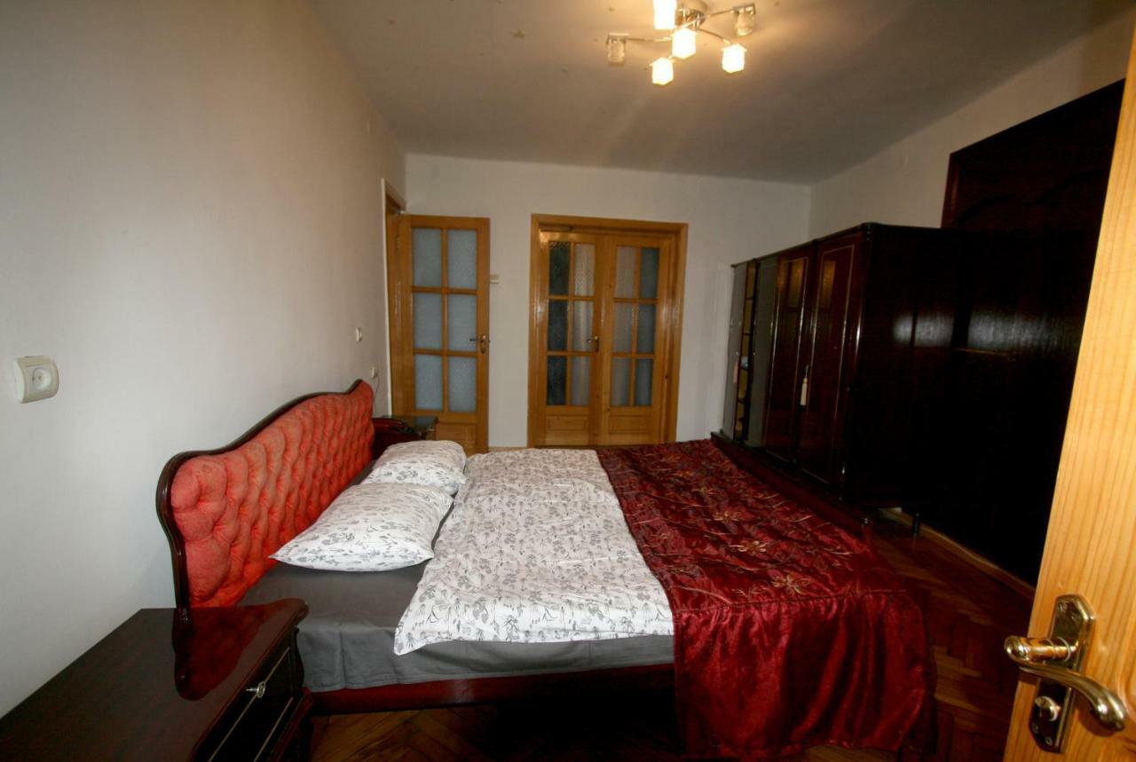35 Paliashvili Kutaisi Exterior photo